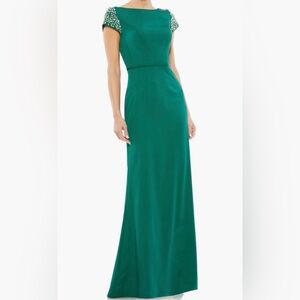 NWT Mac Duggal Emerald Green Beaded Cap Sleeve Stain Sheath Gown 55718 Size 16